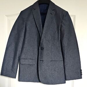 Nautica Gray Sport Suit with Notched Lapels and Structured Fit